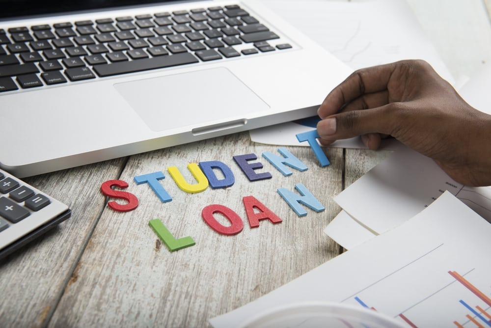 4 Tips To Get Yourself Out Of Student Loan Debt