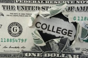 College Aid | Student Loan for International Students | How to Avail
